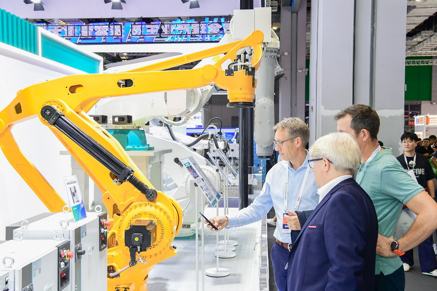 6- CIIF Visitors.jpg